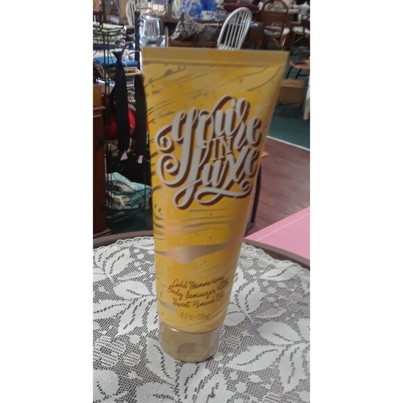 Perfectly Posh Gold Shimme-ling Body Luminzer For Glittery Moisturized Summer Sk - Picture 4 of 4